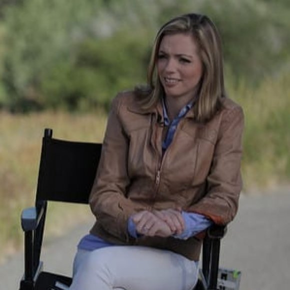 Meet your Posher, Kayla - Picture 2 of 3